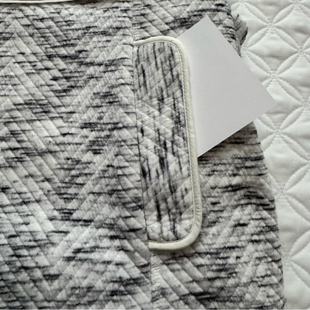 T by Talbots Fleece-Trim Quilted Jacquard Full Zip Jacket Gray Ivory Size SP - Picture 16 of 16